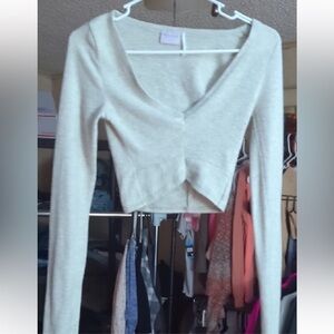 ✨ Out From Under Urban Outfitters Long Sleeve Plunge Crop Top | Small Petite ✨